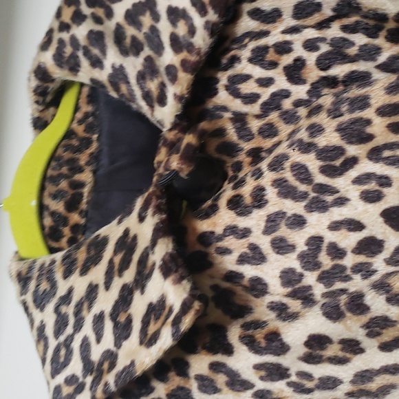 Adorable Vintage faux fur leopard ๐ Jacket size large - Picture 3 of 4
